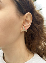 Load image into Gallery viewer, Three pointed star, large diamond ear cuff