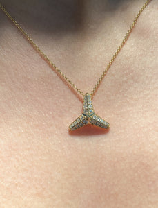 Three pointed star, diamond pendant necklace