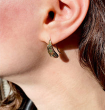 Charger l&#39;image dans la galerie, Spiked, hook earrings